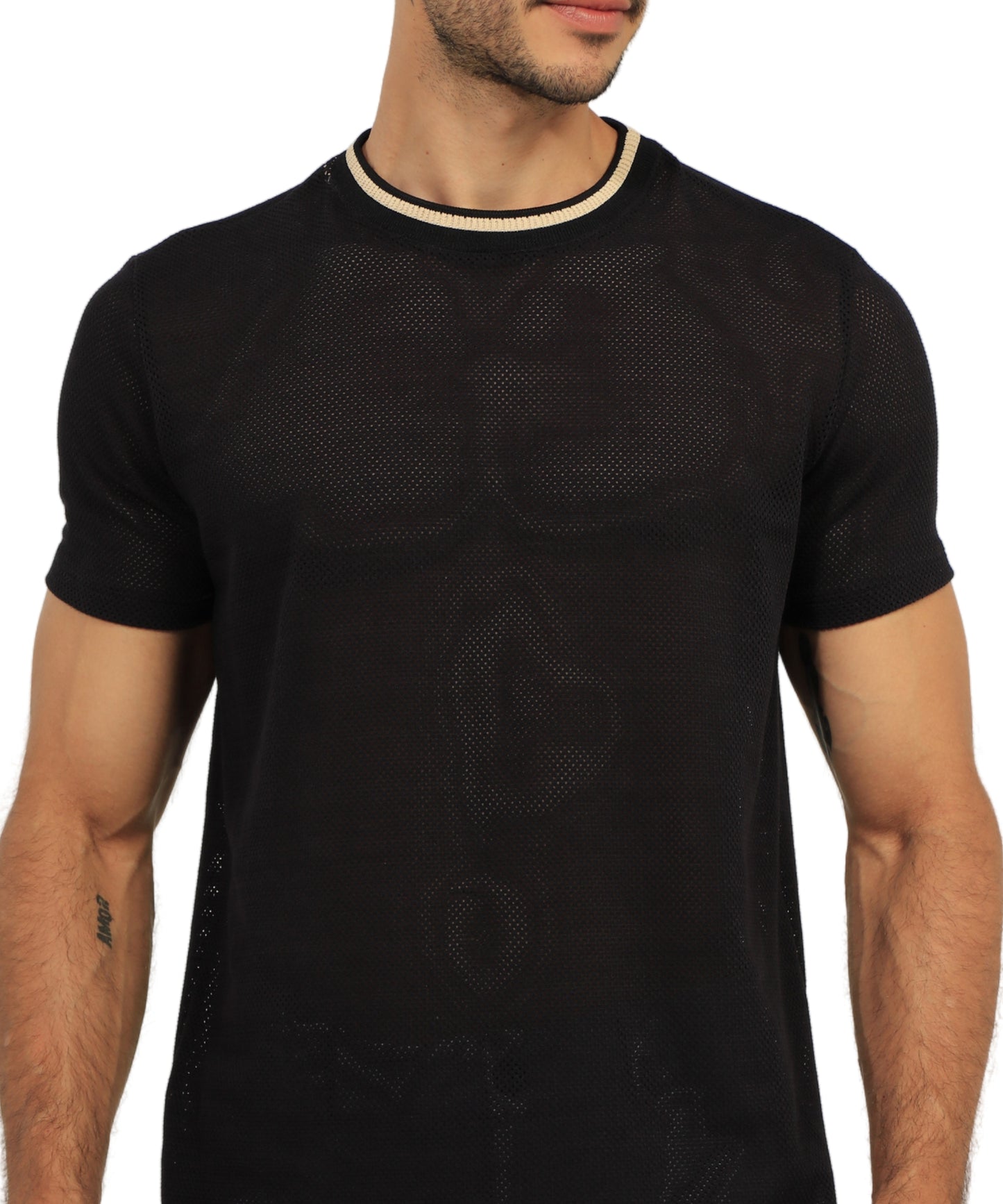 CAMISETA MALLA ESTRUCTURA NEGRO