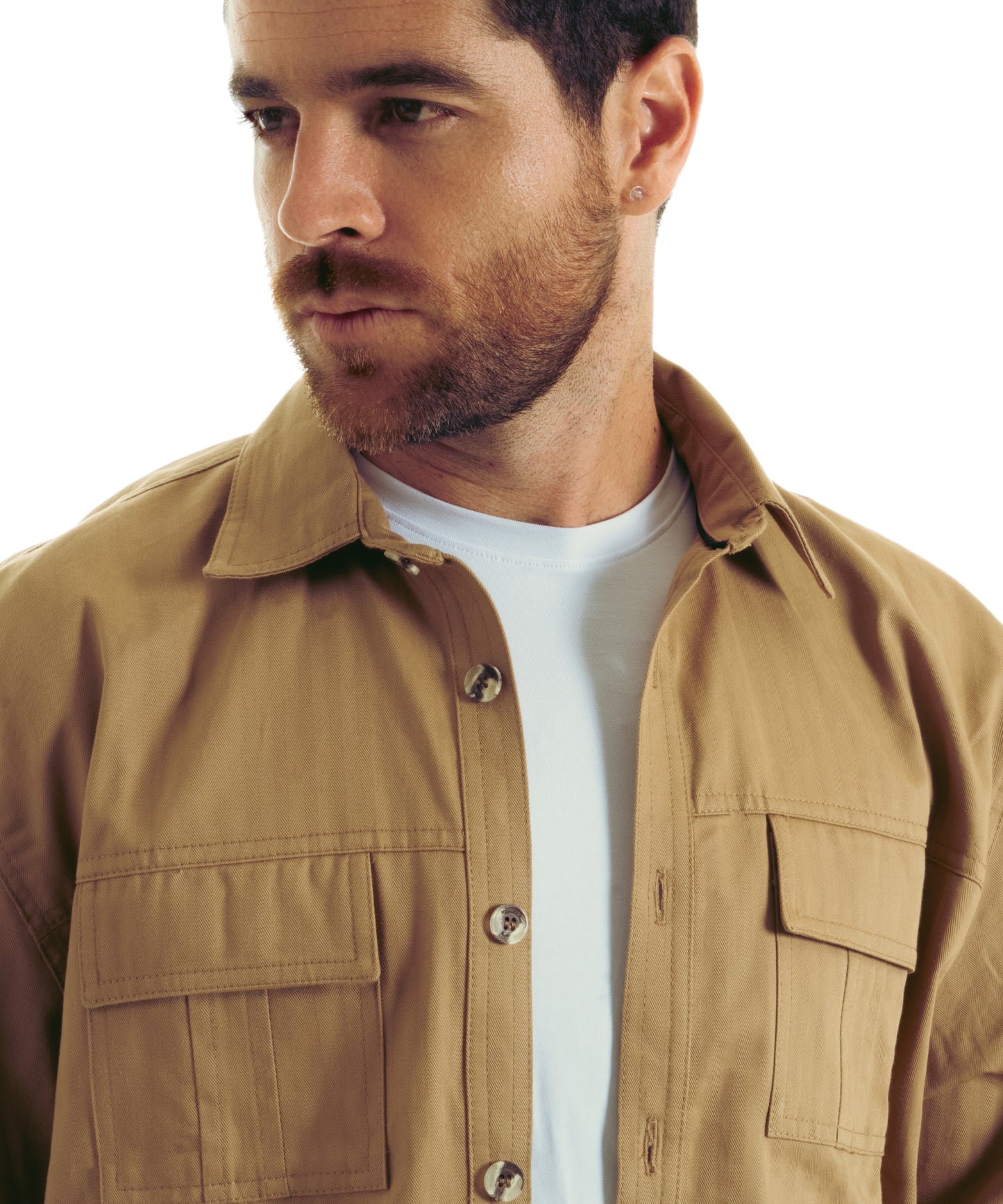 CHAQUETA CASUAL DRILL CON BOLSILLO CARGO CAMEL