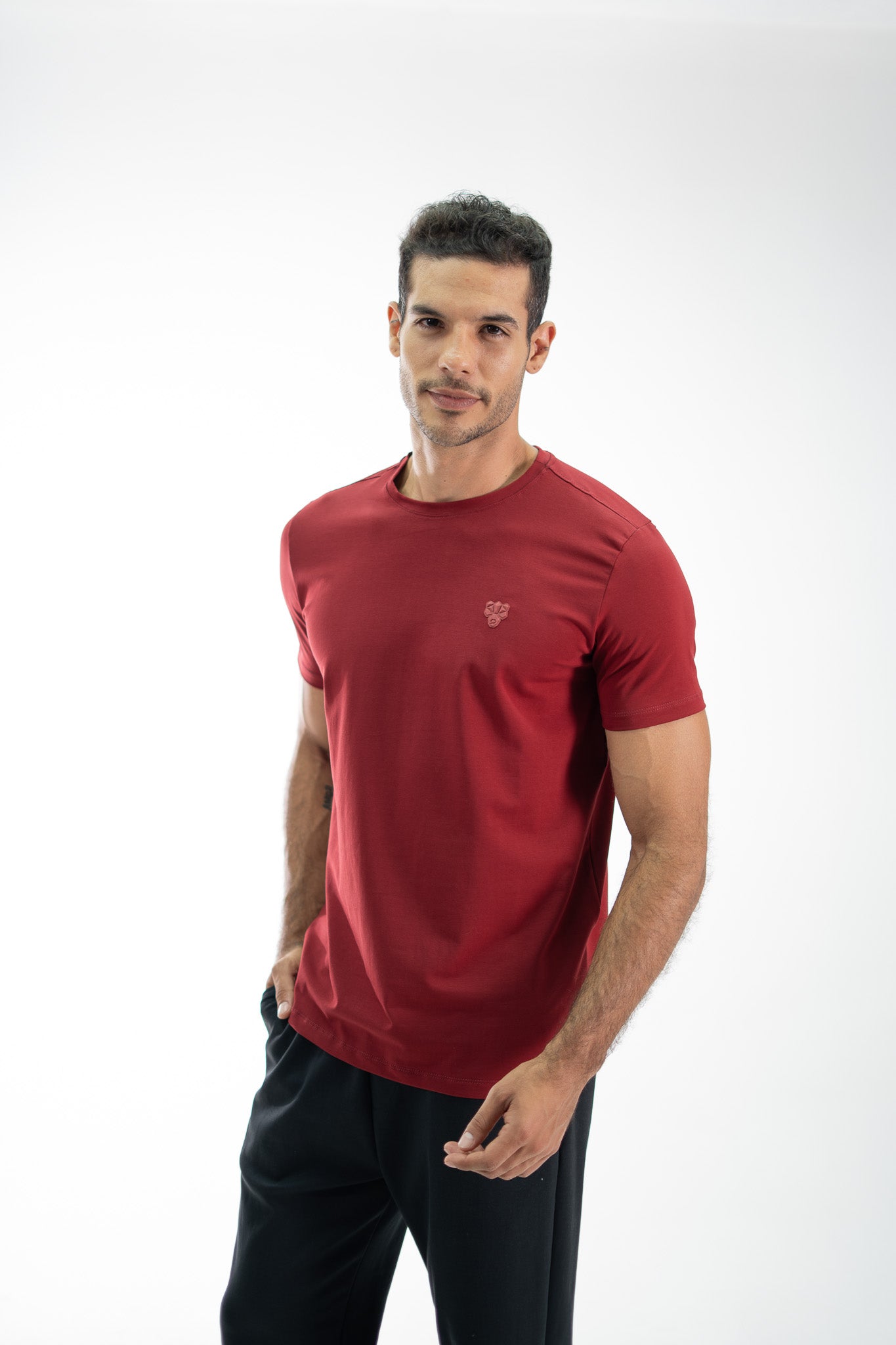 CAMISETA ESSENTIAL MERLOT