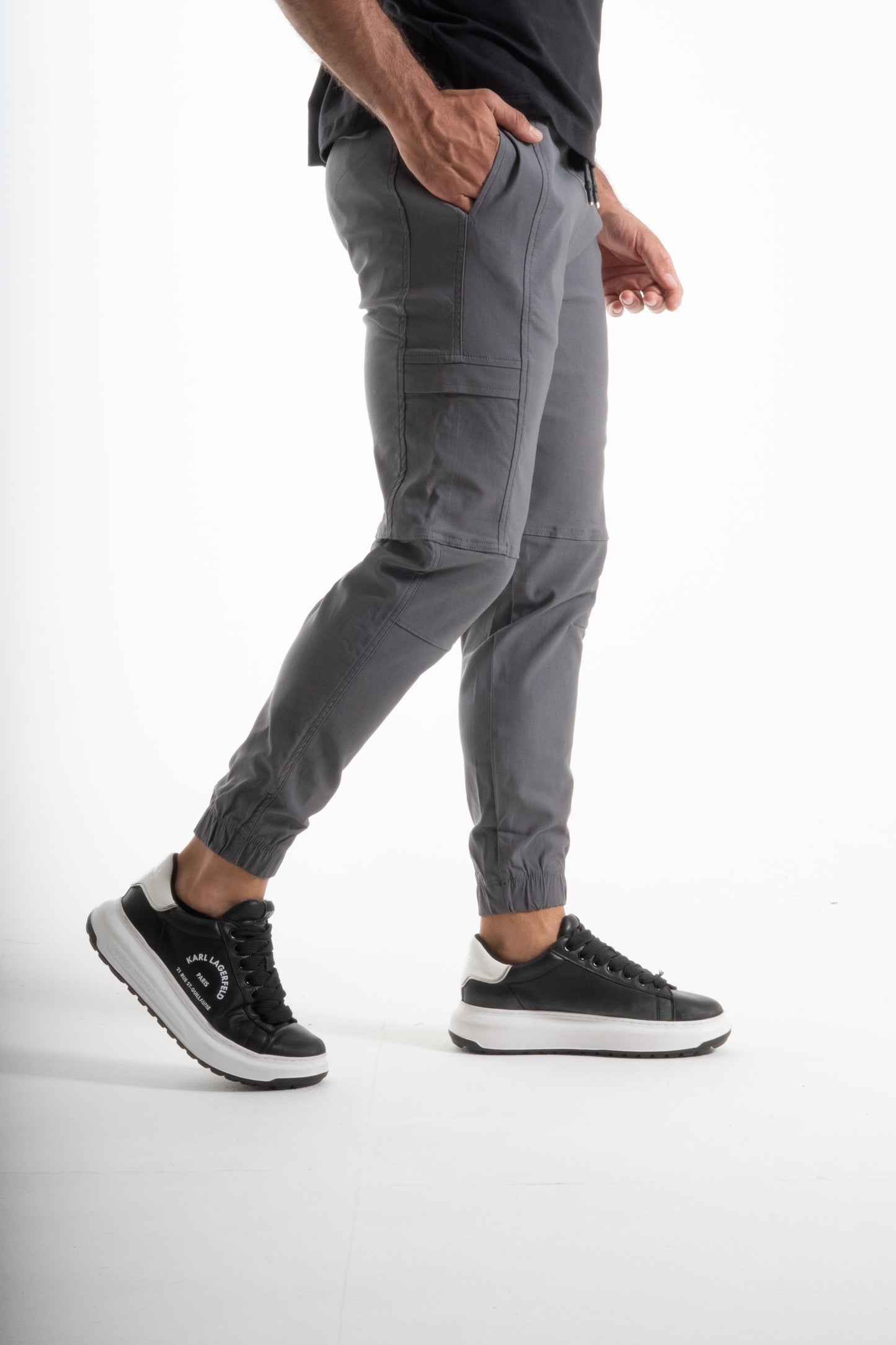 JOGGER CARGO GRIS