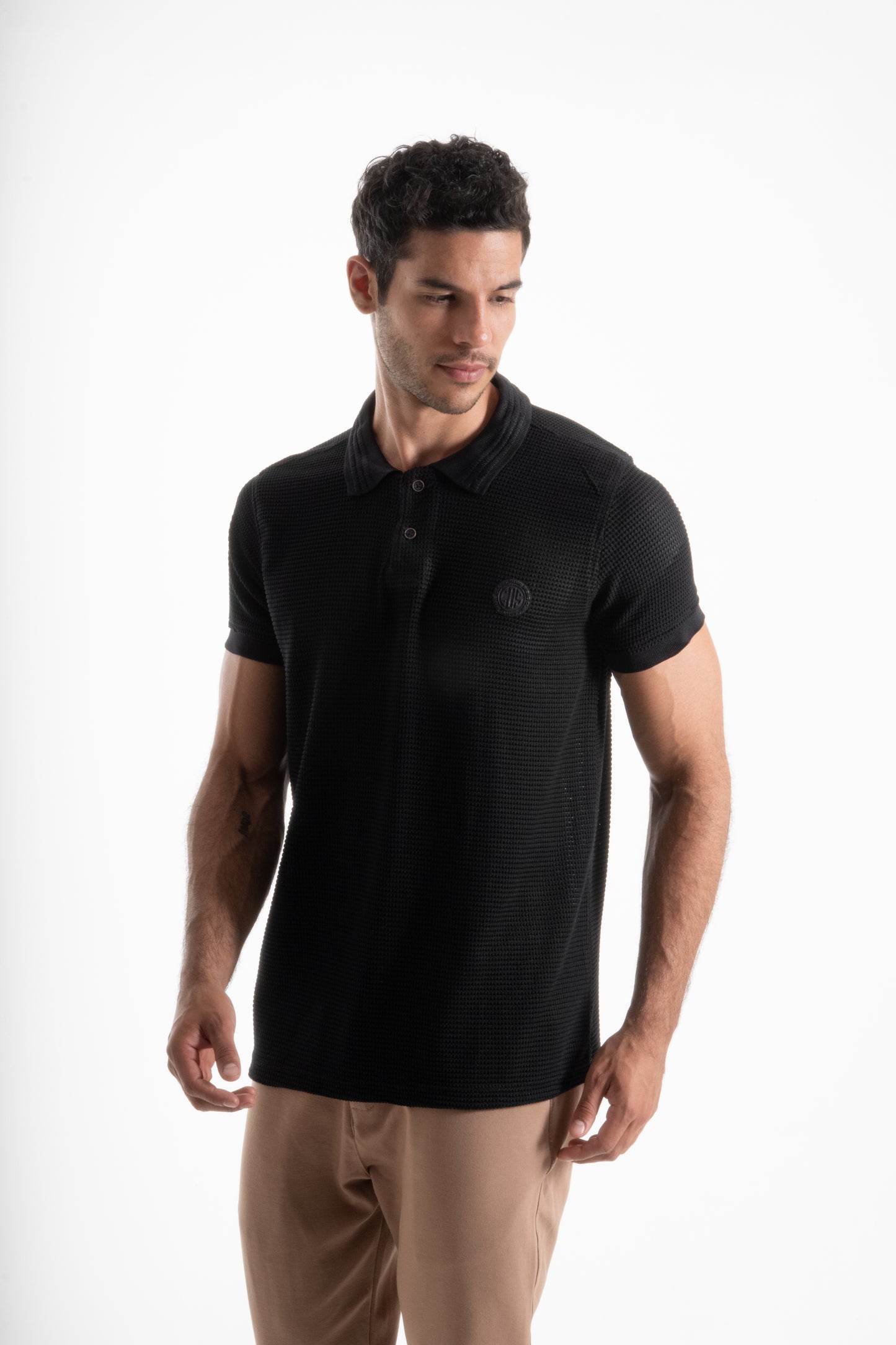 POLO TEXTURA BURBUJA NEGRO