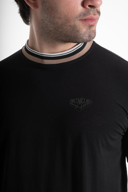 CAMISETA LIGERA NEGRO
