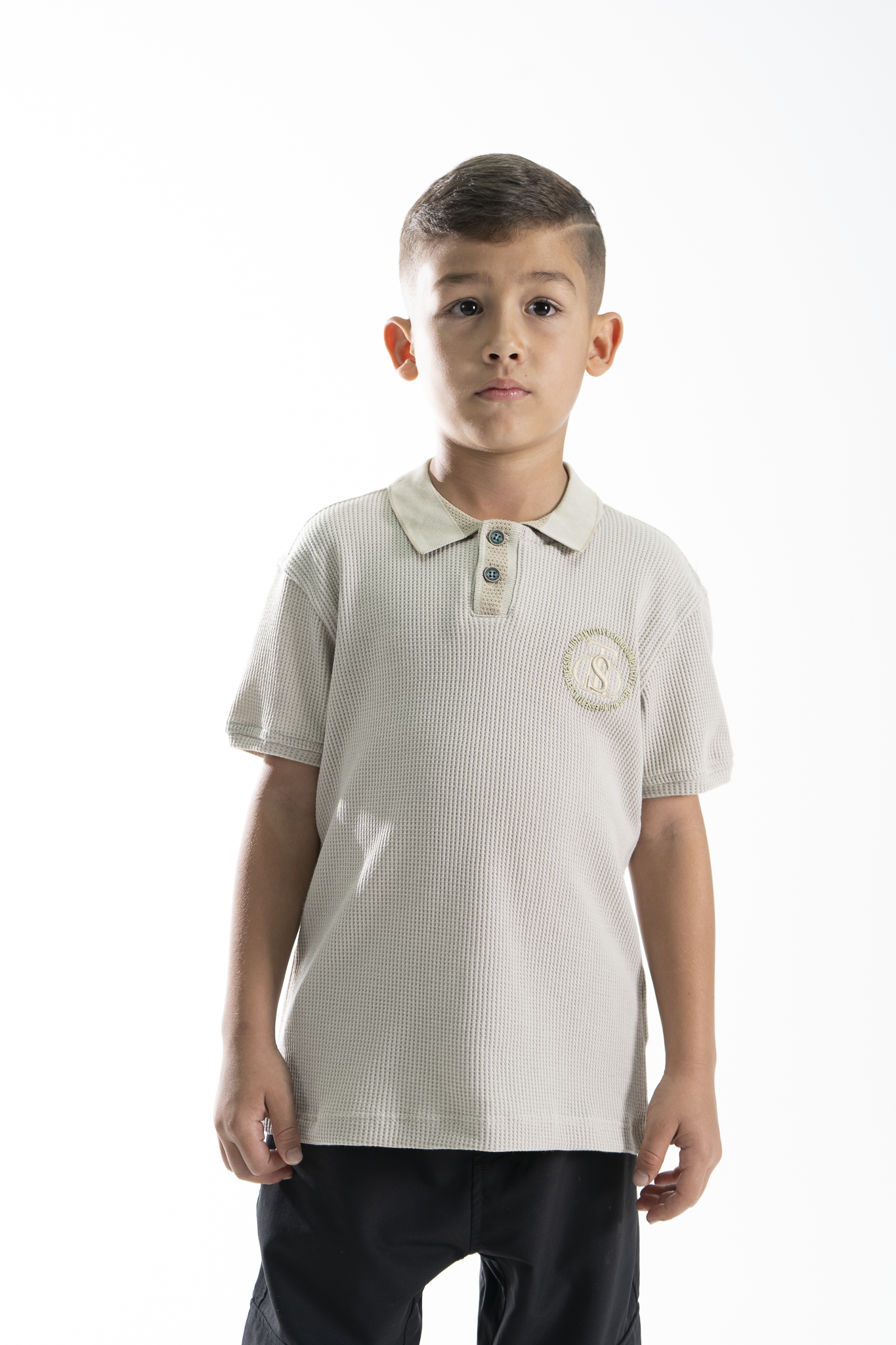 POLO PARA NIÑOS TEXTURA VERDE SECO