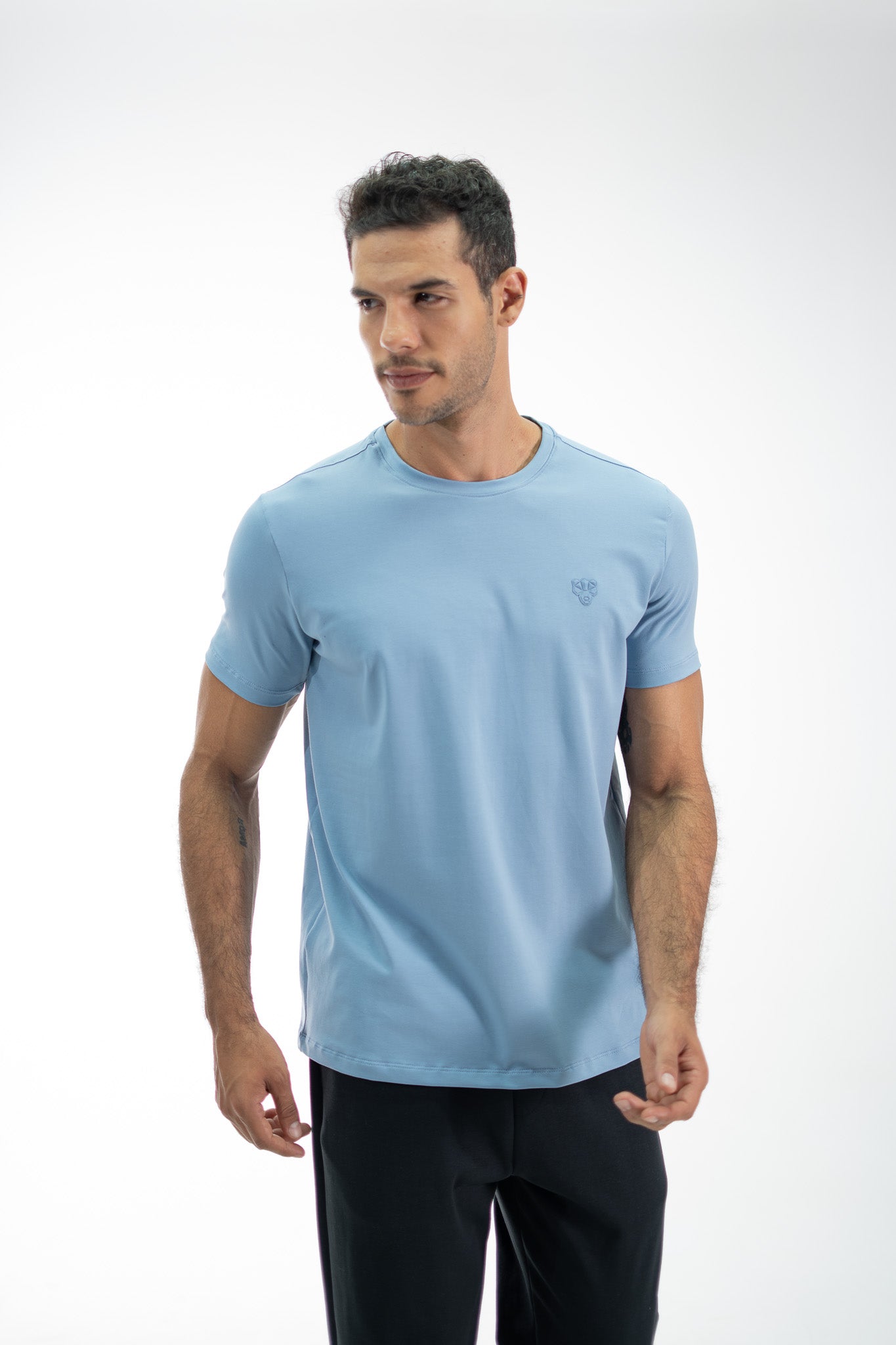 CAMISETA ESSENTIAL AZUL