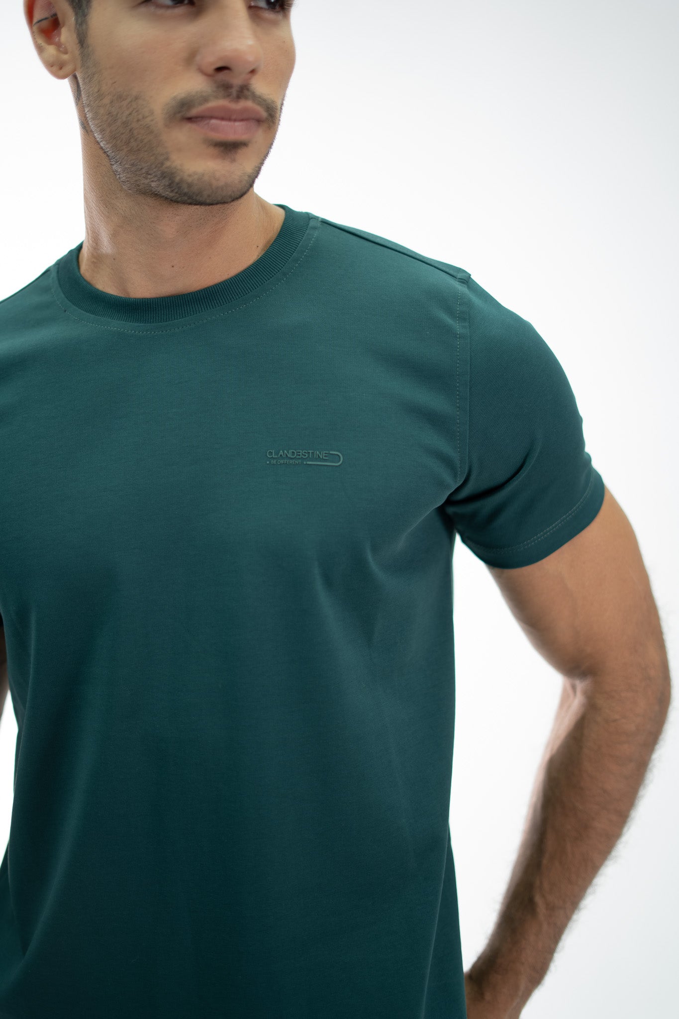 CAMISETA PREMIUM VERDE BOTELLA